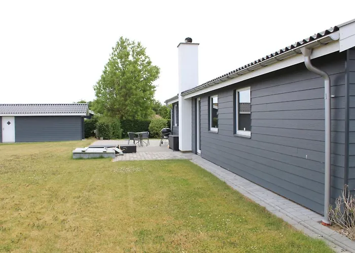 Jannik - 300m From The Sea By Interhome *